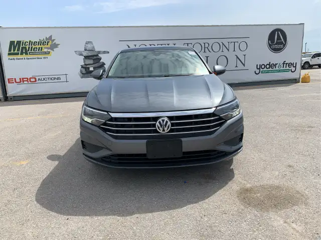2019 Volkswagen Jetta - Photo 2