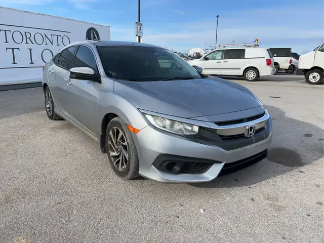 2018 Honda Civic - Photo 3