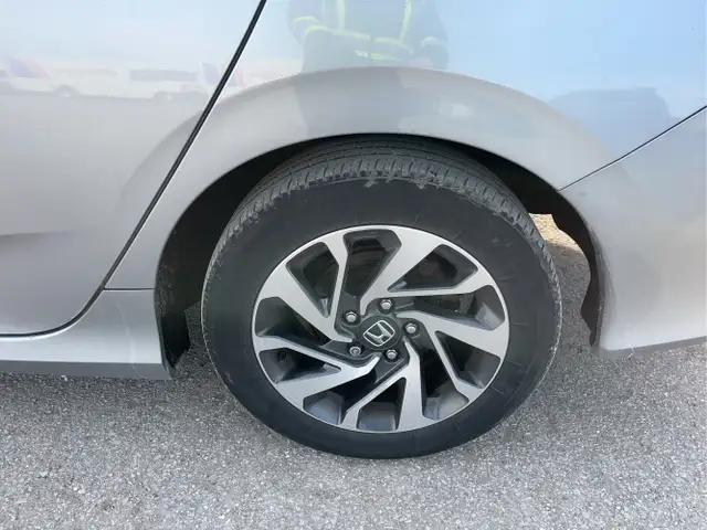 2018 Honda Civic - Photo 19