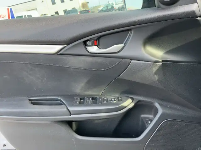 2018 Honda Civic - Photo 26