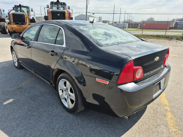 2011 Chevrolet Malibu - Photo 7