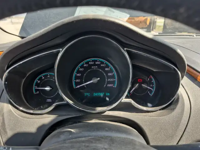 2011 Chevrolet Malibu - Photo 11