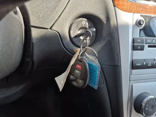 2011 Chevrolet Malibu - Photo 13