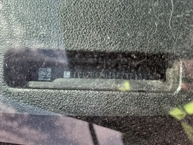 2011 Chevrolet Malibu - Photo 15