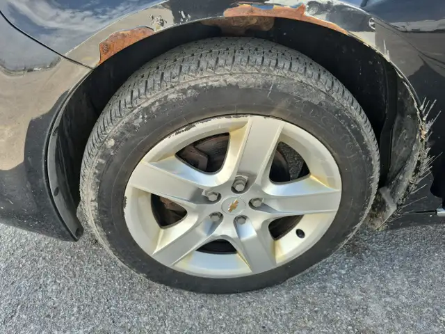 2011 Chevrolet Malibu - Photo 20