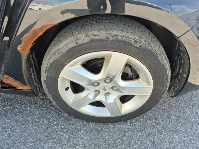 2011 Chevrolet Malibu - Photo 27