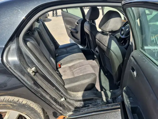 2011 Chevrolet Malibu - Photo 34