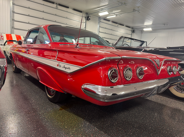 1961 Chevrolet Impala Bubble Top - Photo 3