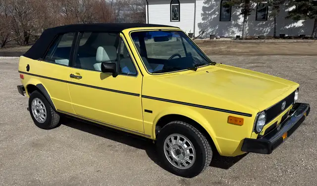 1981 Volkswagen Rabbit Convertible - Photo 2