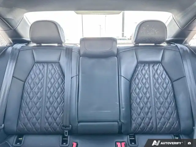 2025 Audi S3 Sedan Technik | HEATED SEATS | SUNROOF | NAVI - Photo 14