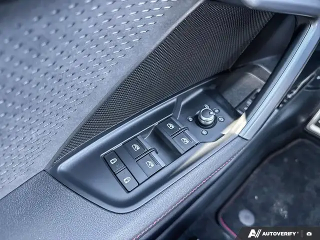 2025 Audi S3 Sedan Technik | HEATED SEATS | SUNROOF | NAVI - Photo 23