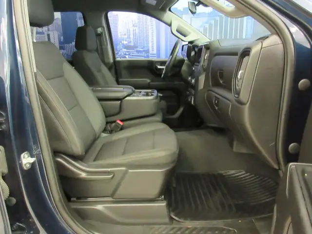 CHEVROLET SILVERADO 1500 2023 CUSTOM CREW-CAB 4X4 2.7L 86500 KM - Photo 9