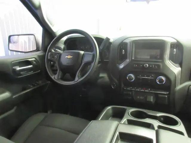 CHEVROLET SILVERADO 1500 2023 CUSTOM CREW-CAB 4X4 2.7L 86500 KM - Photo 13