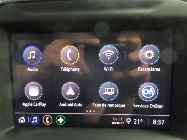 CHEVROLET SILVERADO 1500 2023 CUSTOM CREW-CAB 4X4 2.7L 86500 KM - Photo 26