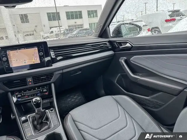 2025 Volkswagen Jetta GLI Autobahn | VW CERTIFIED | MANUAL - Photo 12