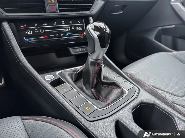 2025 Volkswagen Jetta GLI Autobahn | VW CERTIFIED | MANUAL - Photo 18