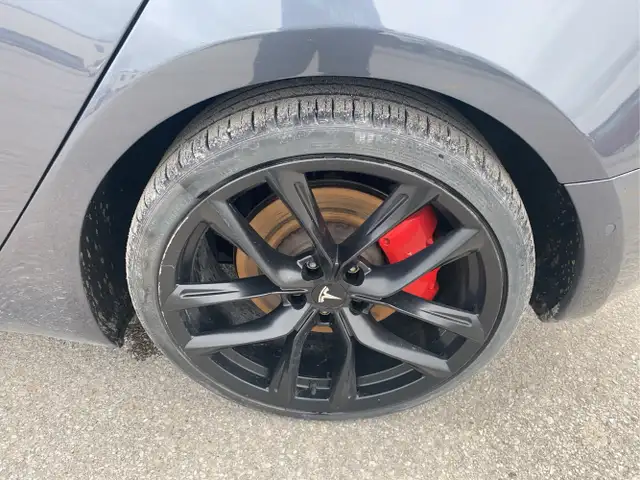 2022 Tesla Model 3 - Photo 12