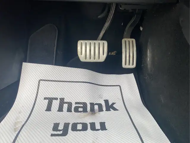 2022 Tesla Model 3 - Photo 16