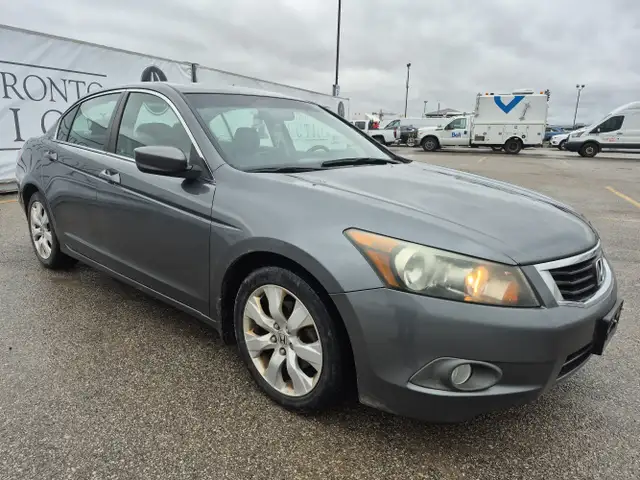 2010 Honda Accord - Photo 3