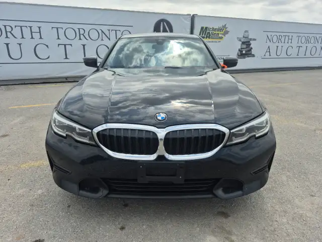 2019 BMW 3 Series - Photo 2