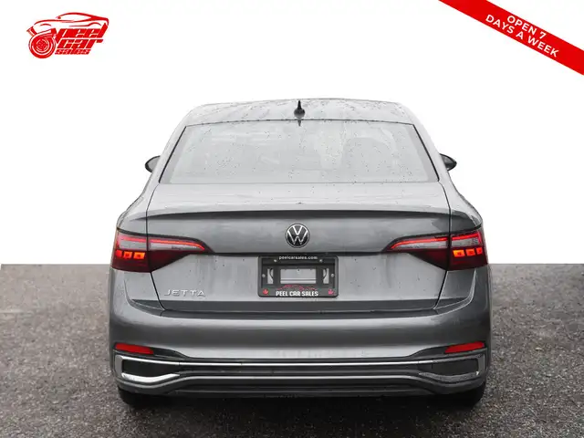 2024 Volkswagen Jetta Highline, SUNROOF, LEATHER SEATS, APPLE CA - Photo 3