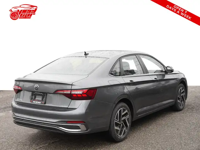 2024 Volkswagen Jetta Highline, SUNROOF, LEATHER SEATS, APPLE CA - Photo 4
