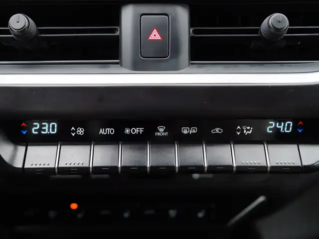 2022 Lexus UX 250H Luxury, BSM, Adaptive Cruise Control, Apple C - Photo 27