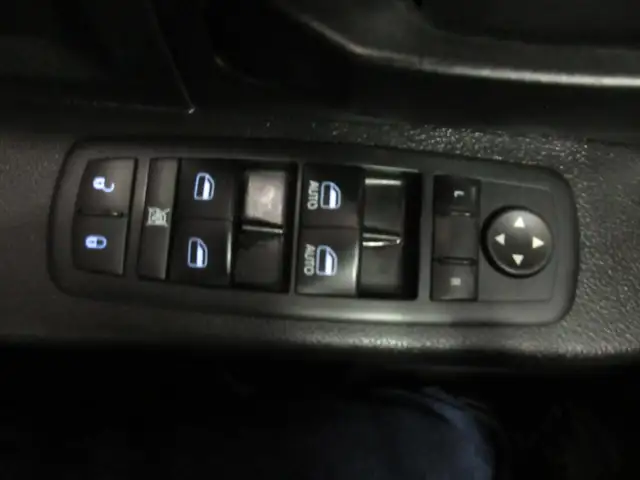 RAM 1500 2017 EXPRESS QUAD-CAB BOITE 6.4 Ft HEMI V8 5.7L 4X4 - Photo 22