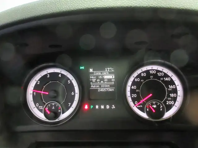 RAM 1500 2017 EXPRESS QUAD-CAB BOITE 6.4 Ft HEMI V8 5.7L 4X4 - Photo 24