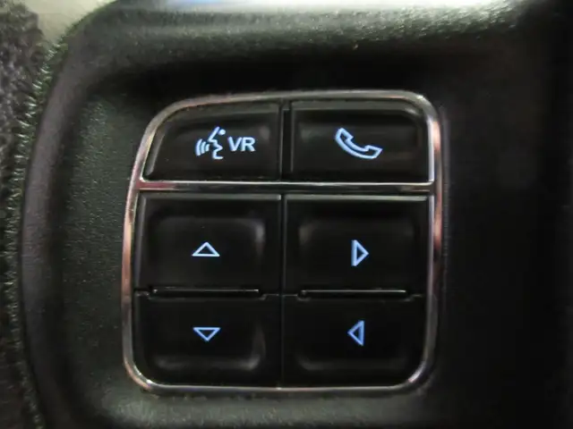 RAM 1500 2017 EXPRESS QUAD-CAB BOITE 6.4 Ft HEMI V8 5.7L 4X4 - Photo 25