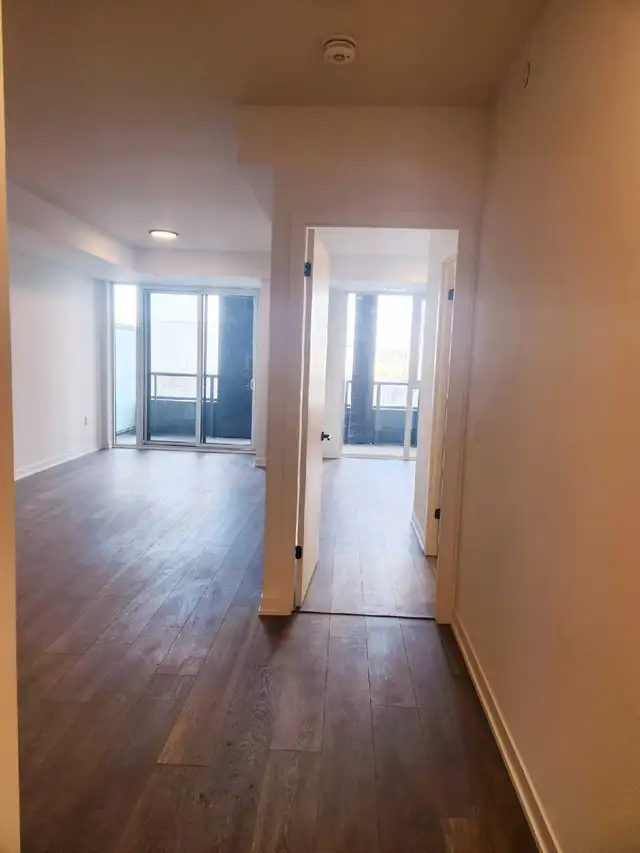 Condo for rental - Photo 2
