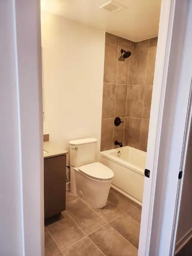 Condo for rental - Photo 7