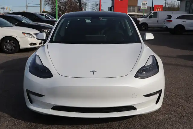 2023 TESLA MODEL 3 - Photo 2