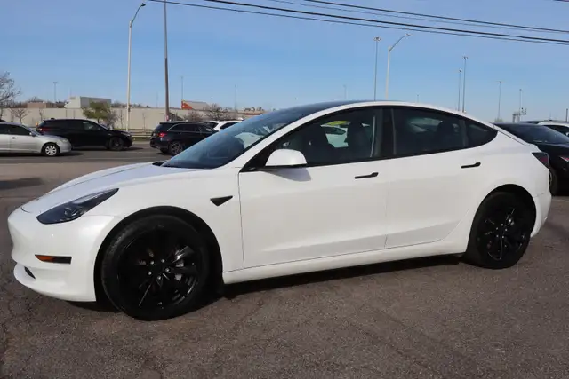 2023 TESLA MODEL 3 - Photo 3
