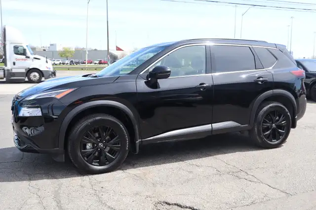 2023 Nissan Rogue - Photo 3