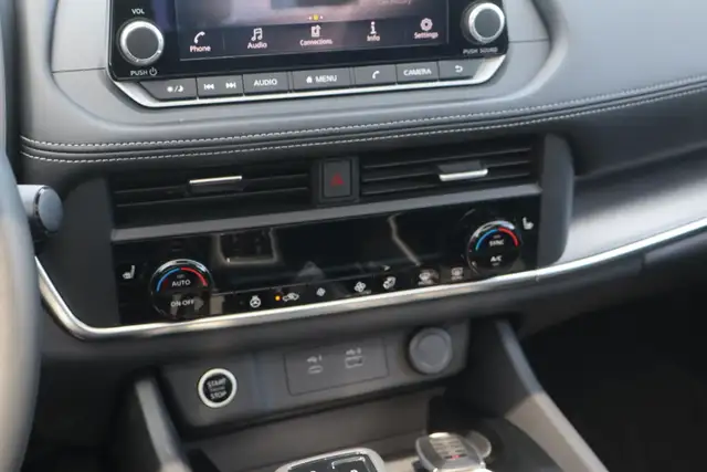2023 Nissan Rogue - Photo 17