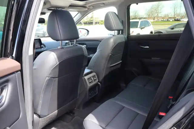 2023 Nissan Rogue - Photo 23