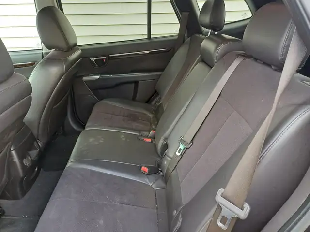 2011 Hyundai Santa Fe AWD - Photo 7