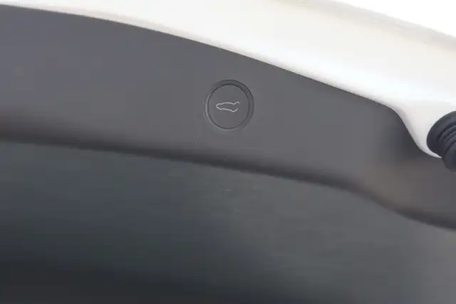 2022 Tesla Model 3 - Photo 25