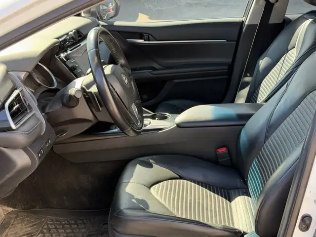 2018 Toyota Camry LE Auto - Photo 4