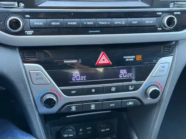 2017 Hyundai Elantra 4dr Sdn Auto GLS - Photo 11