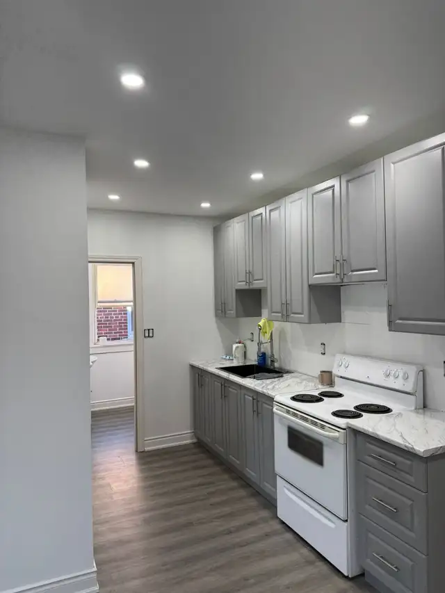 TOP FLOOR – FULLY RENOVATED 2 BEDROOM APARTMENT | KING & SHERMAN - Photo 6