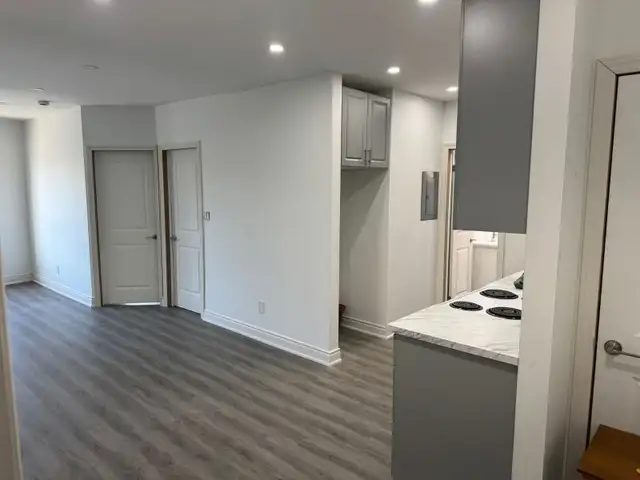 TOP FLOOR – FULLY RENOVATED 2 BEDROOM APARTMENT | KING & SHERMAN - Photo 7
