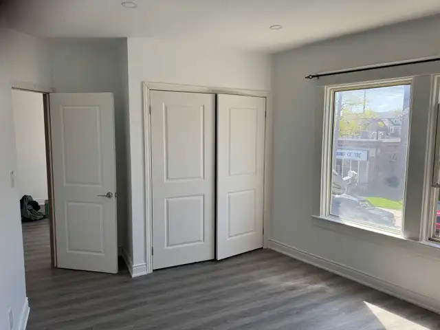 TOP FLOOR – FULLY RENOVATED 2 BEDROOM APARTMENT | KING & SHERMAN - Photo 9