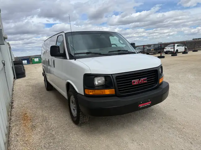 2017 GMC Savana G2500 Cargo - Photo 5