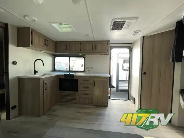 2025 Keystone RV Coleman Light 22BX - Photo 5