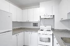 Cote-des-Neiges Apartments - Bachelor available at 4760 Chemin d - Photo 7