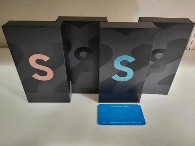 NEW Samsung Galaxy S22 128GB - Unlocked - 1 Year Warranty