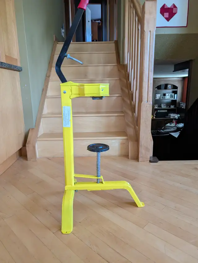 Bright Yellow Portuguese Floor Wine Bottle Corker - Photo 5