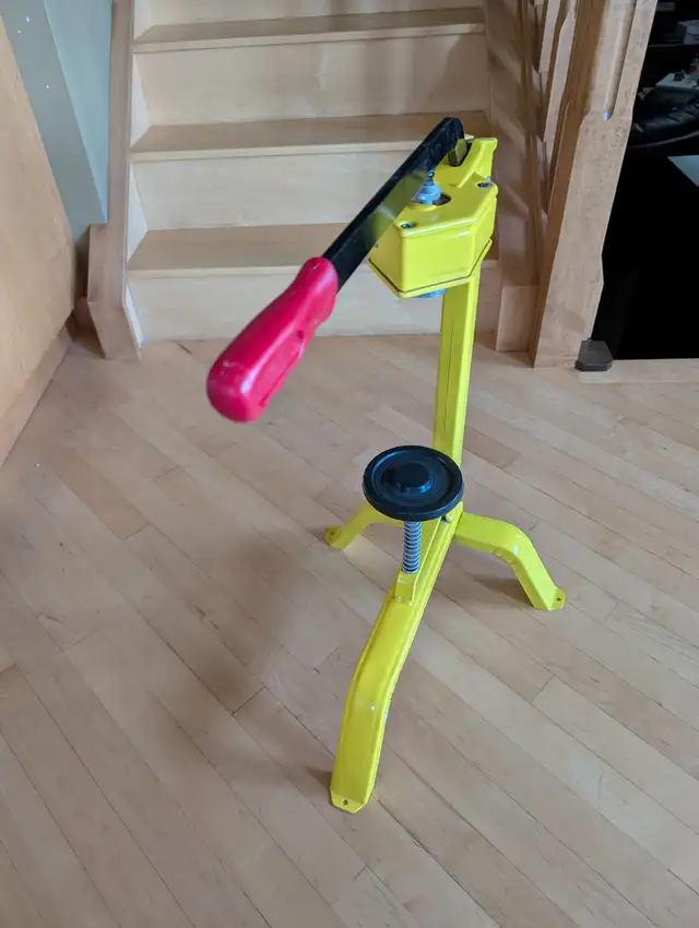 Bright Yellow Portuguese Floor Wine Bottle Corker - Photo 9